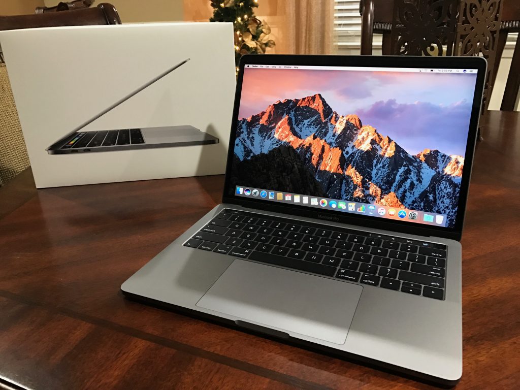 MacBook Pro 2020 13 Inch Display / Main Specifications